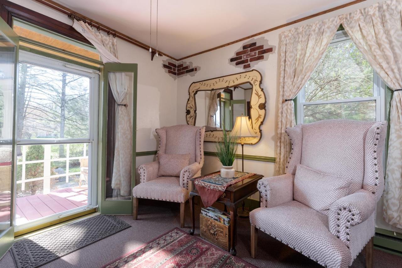 Saratoga Farmstead Couette-café 3*